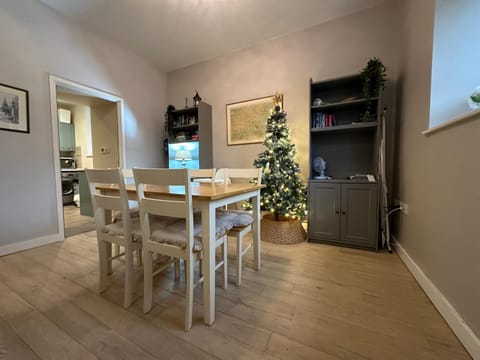 Cotswold Chapel, sleeps up to 5 in kingsize beds Apartment in Chipping Norton