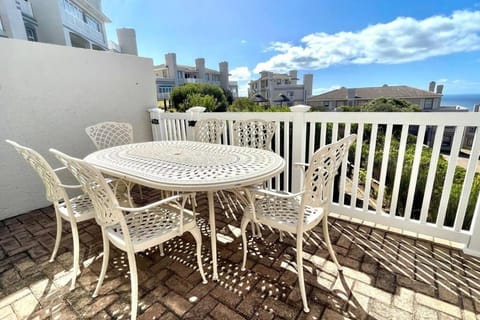 Luxury at Pinnacle Point - 3 Bedroom Villa House in Western Cape