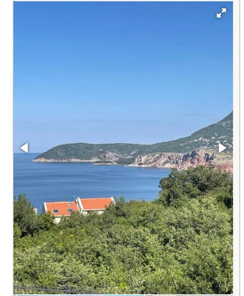 Mountain view, Sea view