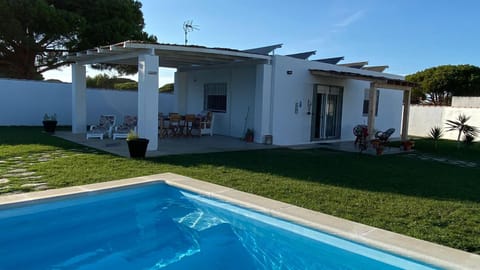 Property building, View (from property/room), Garden view, Pool view, Swimming pool, sunbed