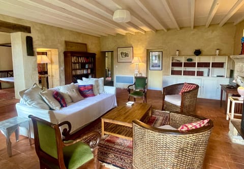 Library, Living room, Decorative detail, Seating area
