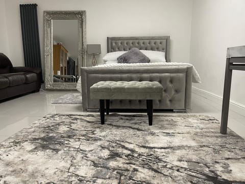 CF14 Chalet in Cardiff