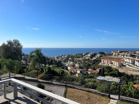 Residence Eucalyptus-San Remo-Free Parking Apartment in Sanremo