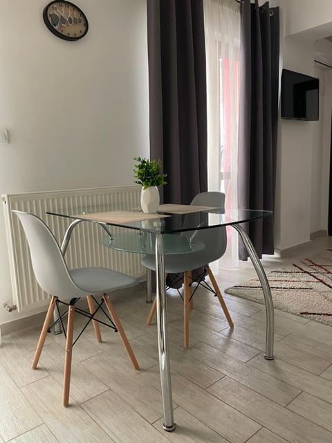 TV and multimedia, Dining area