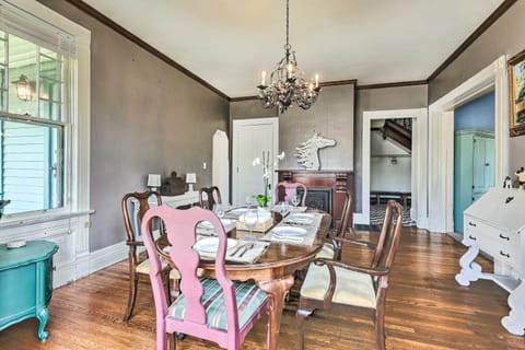 NEW Grand Historic Home - 4 Mi to WEC! House in Ohio