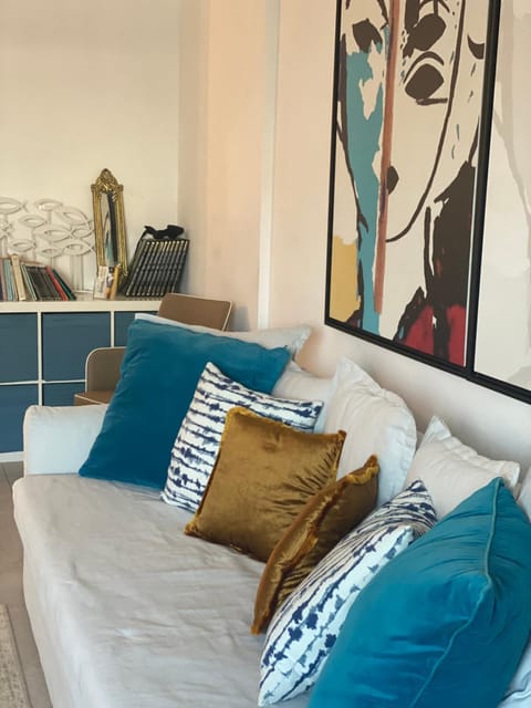 Bedroom, hair dresser