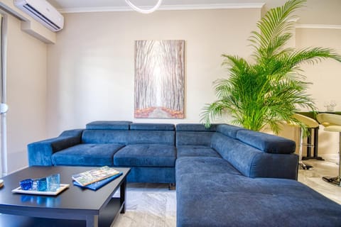 Living room, Seating area, air conditioner