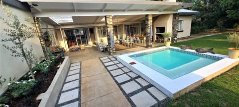 Hot Tub, Swimming pool