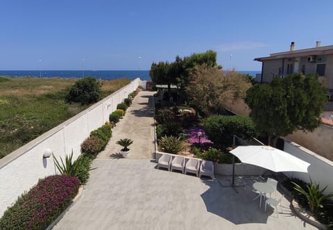 Patio, Spring, Day, Natural landscape, Summer, Garden, Beach, Garden view, Sea view