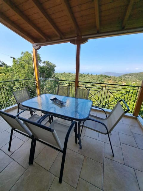 Balcony/Terrace, Dining area, Mountain view, Sea view