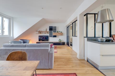 Kitchen or kitchenette, Living room