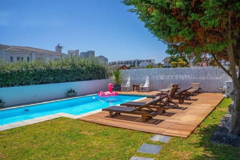 7th Wonder Beach Guest House Bed and Breakfast in Cape Town