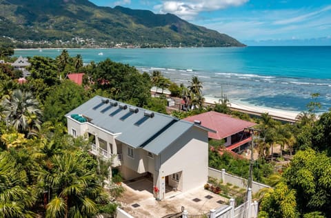 Property building, Nearby landmark, Spring, Day, Natural landscape, Beach, Beach, On site, Lake view, Mountain view, Sea view, Sea view, Seasons, Time of day, Location, Sunrise, Sunset