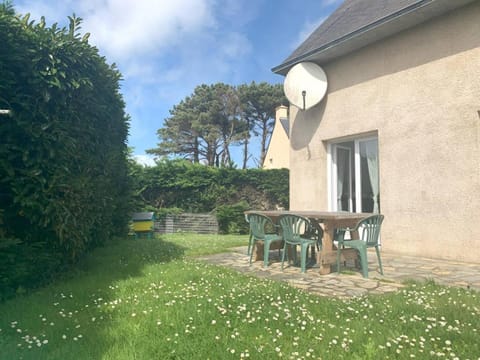 Maison avec jardin, à 600m de la mer à TREGASTEL Réf - 57 Villa in Trégastel