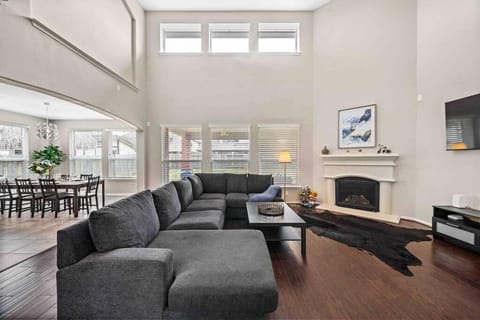 TV and multimedia, Living room, Seating area