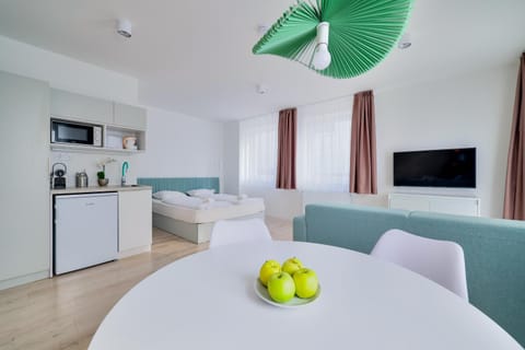 Bed, Kitchen or kitchenette, Photo of the whole room