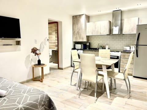 Kitchen or kitchenette, Living room