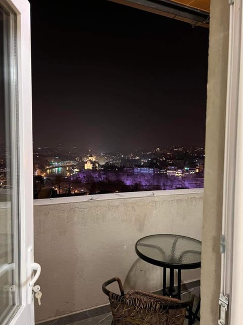 Balcony/Terrace, City view
