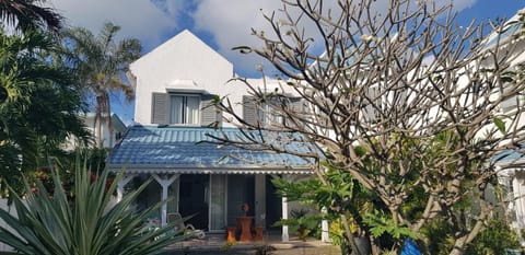 Property building, Garden view