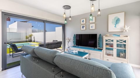 Communal lounge/ TV room, Living room