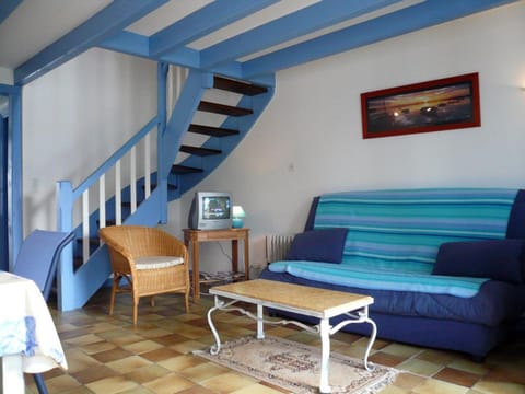 Charmante maison avec jardin, animaux admis, parking, proche Le Palais - FR-1-418-221 House in Brittany