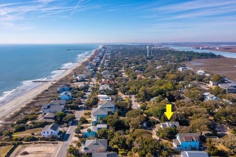 About Time - Classic Folly Beach Home - Block from the Beach - Private Dock House in Folly Beach