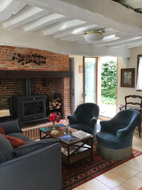 Living room, fireplace