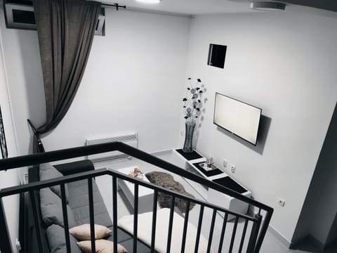 TV and multimedia, Photo of the whole room, hair dresser