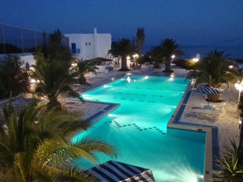 Night, Pool view