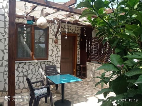 Property building, Patio, Day, Dining area