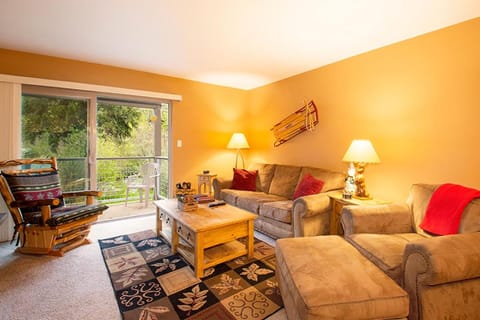 Day, View (from property/room), Balcony/Terrace, Living room, Seating area, furniture