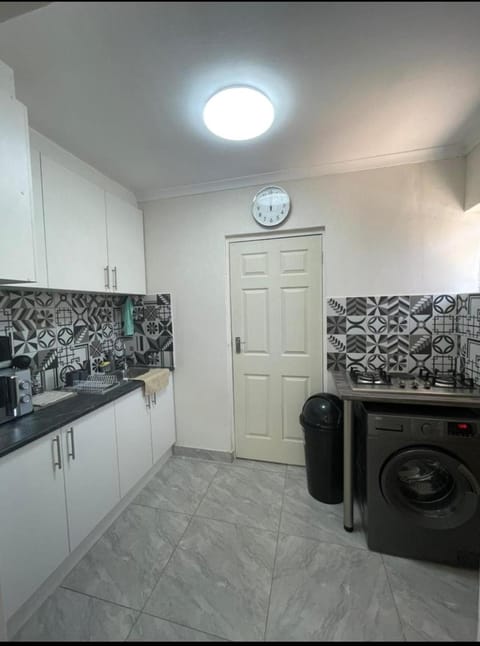 Tia Maria cottage Apartment in Cape Town