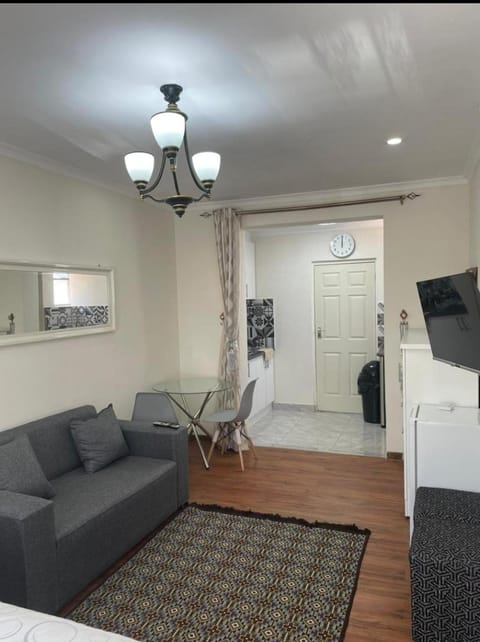 Tia Maria cottage Apartment in Cape Town