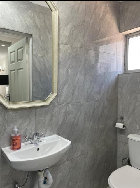 Tia Maria cottage Apartment in Cape Town