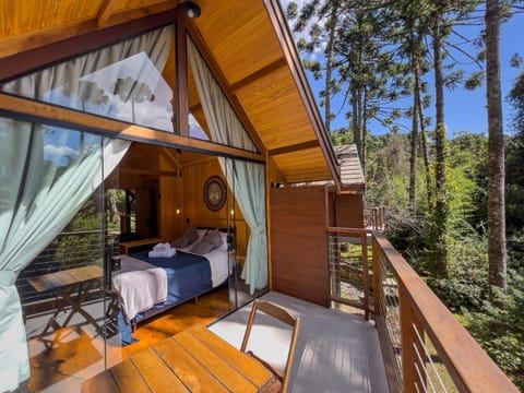 Bed, Day, Natural landscape, Garden, View (from property/room), Balcony/Terrace, Photo of the whole room, Bedroom, Garden view, Mountain view