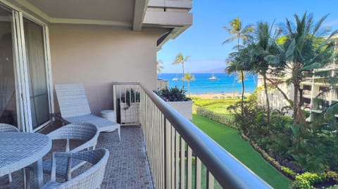 Day, View (from property/room), Balcony/Terrace, Beach, Sea view