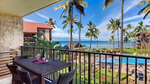 Patio, View (from property/room), Balcony/Terrace, Pool view, Sea view, Swimming pool