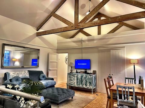 THE MEWS, Millfields Private development & concierge Apartment in Plymouth