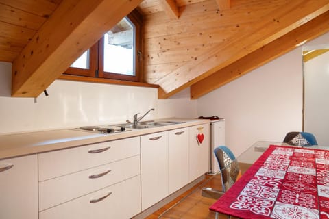 Property building, Kitchen or kitchenette, Living room