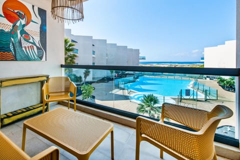 Balcony/Terrace, Pool view, Swimming pool