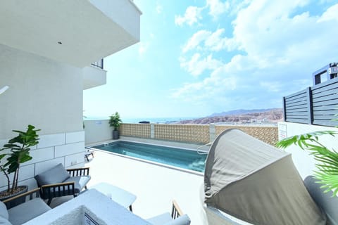 Patio, Natural landscape, View (from property/room), Balcony/Terrace, Mountain view, Pool view, Sea view, Swimming pool, sunbed