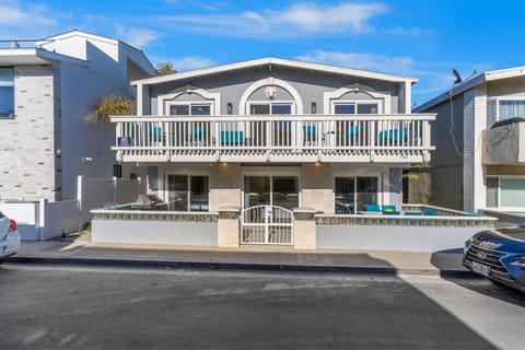 4912 Seashore A Lower House in Newport Beach