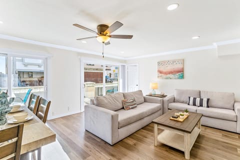 4912 Seashore A Lower House in Newport Beach