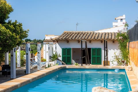 Property building, Living room, Swimming pool