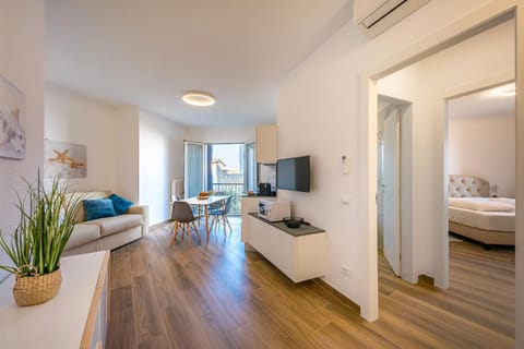 LEVANTE for a luxury stay - Front Beach Apartment in Caorle