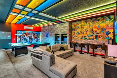 Game Room, Seating area