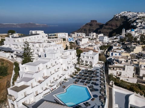 Property building, Bird's eye view, Swimming pool