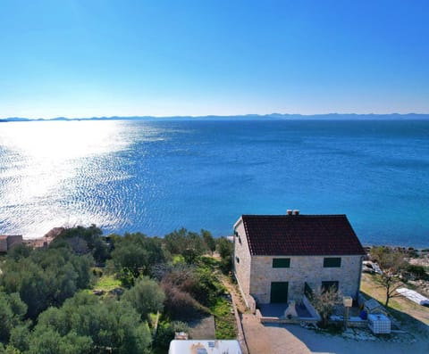 Property building, Natural landscape, Bird's eye view, River view, Sea view