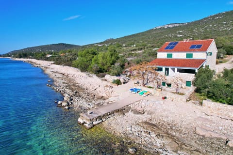 Property building, Natural landscape, Beach, Sea view