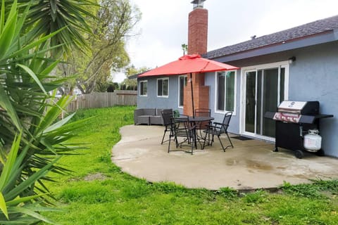 Family-Friendly Oceanside Home 5 Mi to Beach House in Oceanside